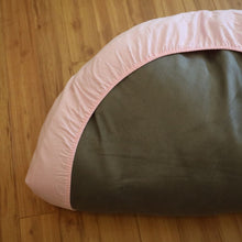 Load image into Gallery viewer, Dog Bed Cover Round - Pretty In Pink (NEW)